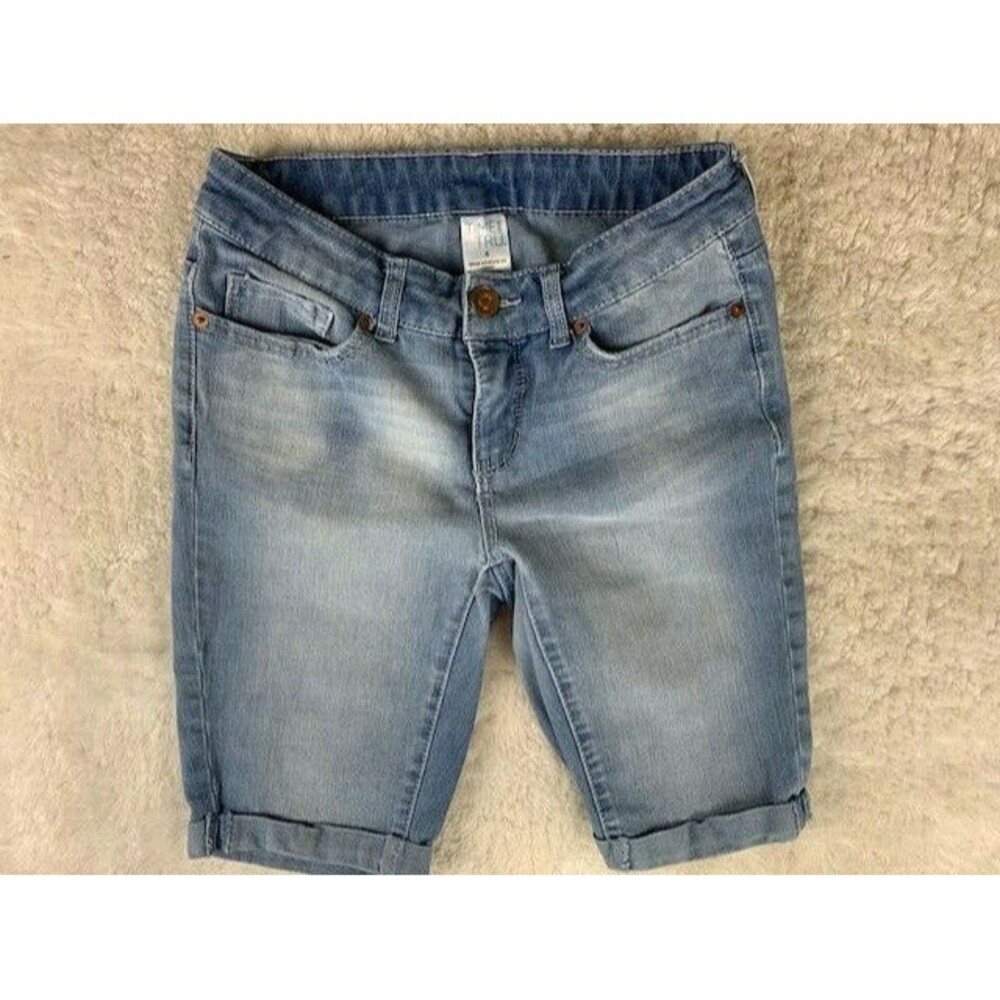 Time & Tru Size 4 Womens Jeans Shorts Stretch Low Rise Light Wash Bermuda Cuffed